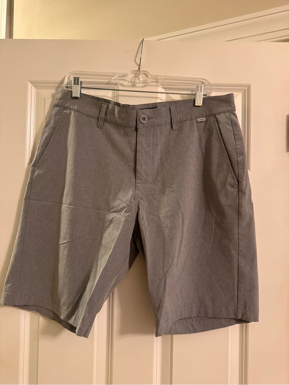 Travis Mathew Men's Light Gray Flat-Front Golf Shorts